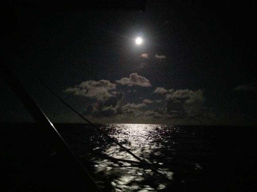 Full moon in the Pacific